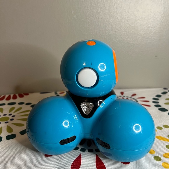 Wonder Workshop Dash Robot Kids Coding Programing Educational Toy Bots STEM - Picture 5 of 10